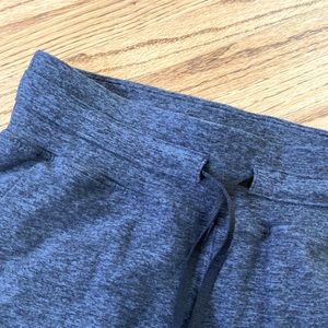 Lululemon ready to rulu joggers lightly worn sz 6